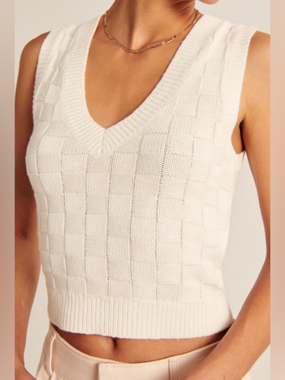 Abercrombie & Fitch Plaid Sweater Vest White